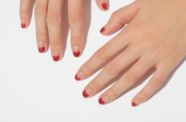 6 màu nail không thể hợp hơn cho ngày Tết 1