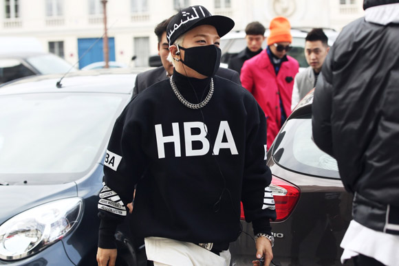 Street style cực chất của GDragon và Taeyang tại Paris Fashion Week